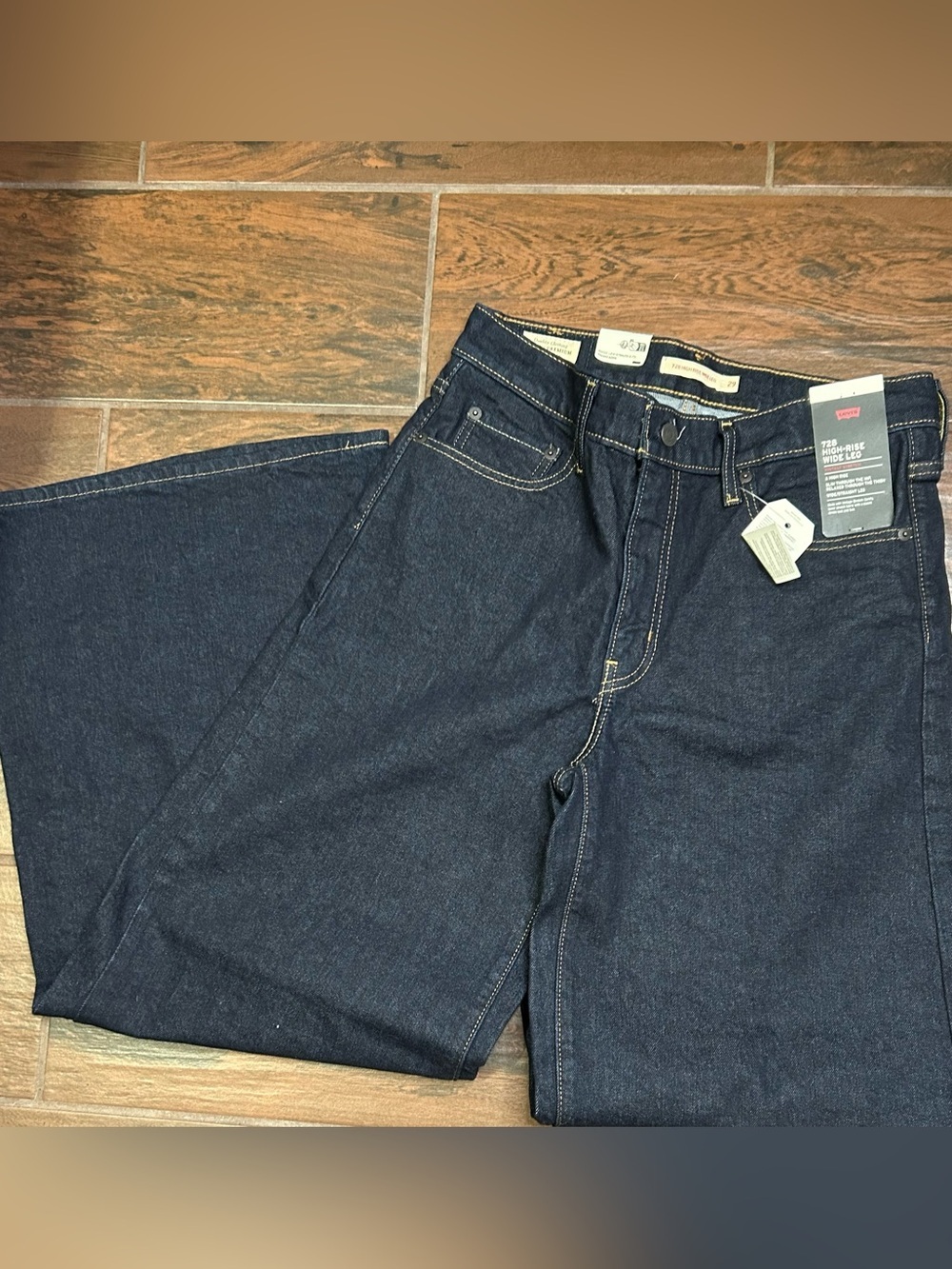 Levi’s Premium 728 High Rise Wide Leg Dark Wash Denim Jeans Women’s 29